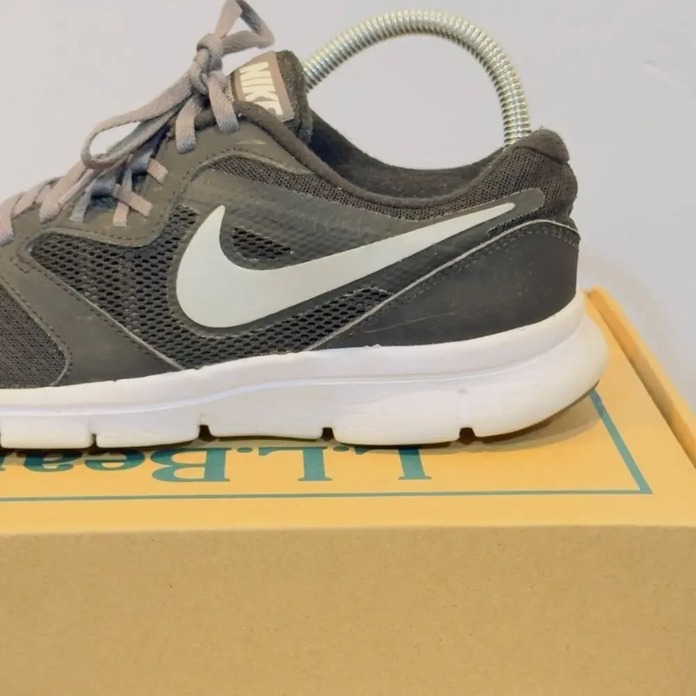 Nike Flex Experience RN 3 Youth 6.5Y Black White Running Athletic Shoes